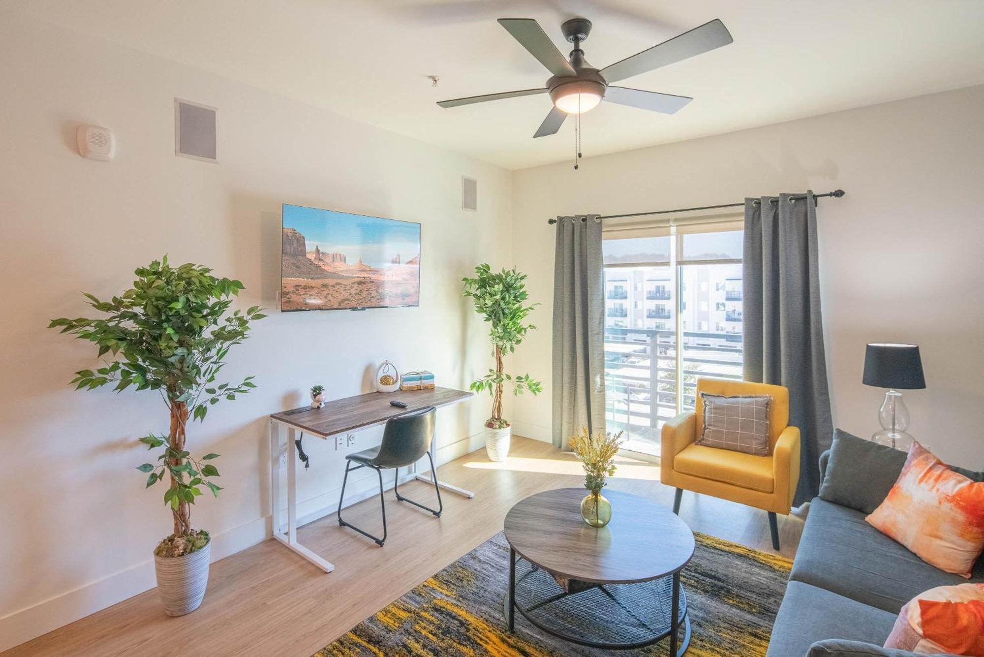 Shopping & Dining Dist-resort Pool-views-king Bed S439 Apartment Scottsdale