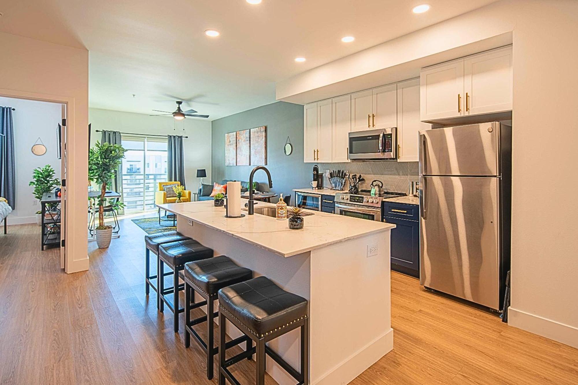 Shopping & Dining Dist-resort Pool-views-king Bed S439 Apartment Scottsdale