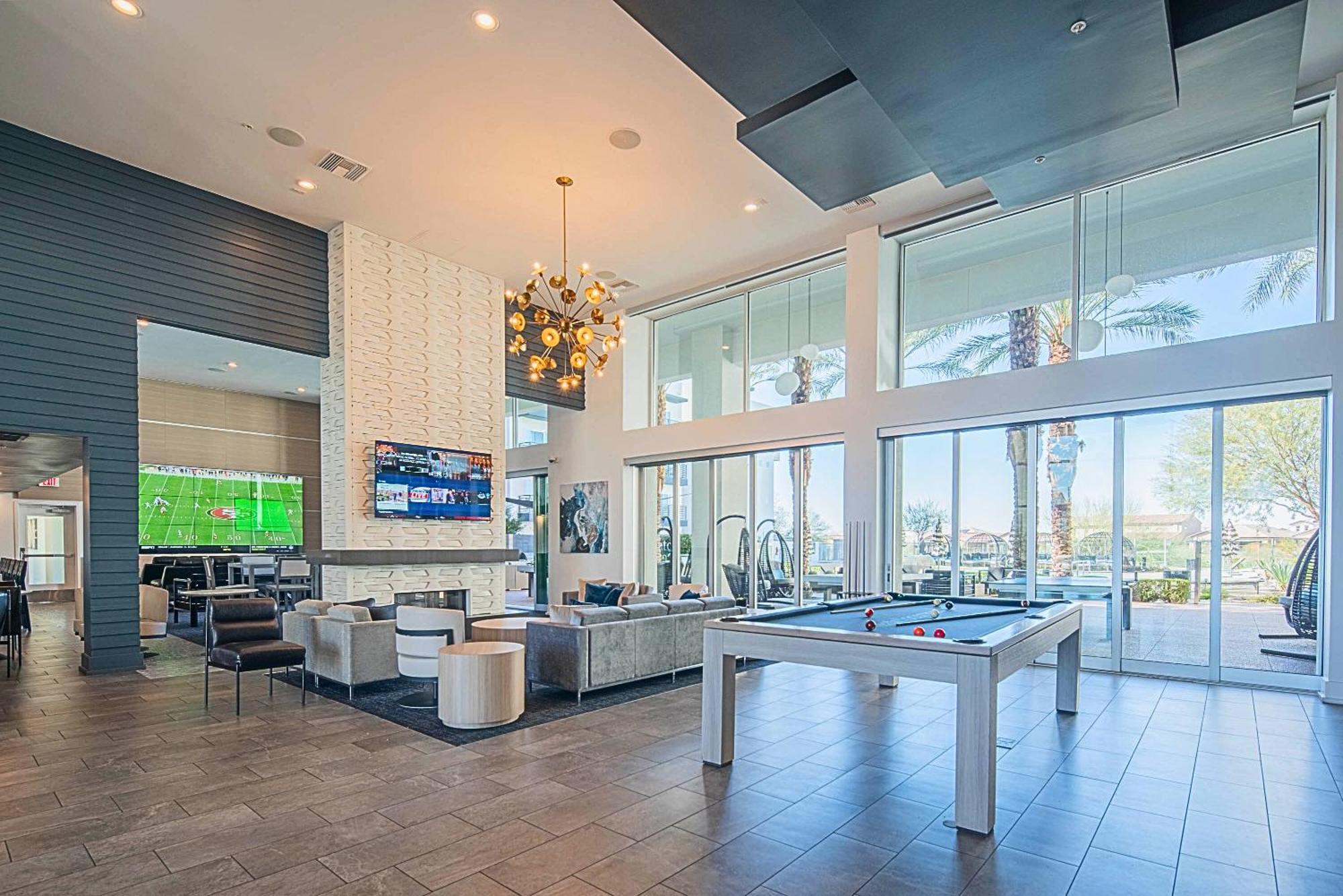Shopping & Dining Dist-resort Pool-views-king Bed S439 Scottsdale